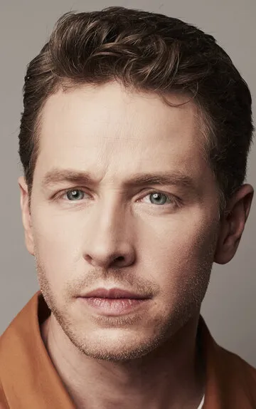 Фотография актёра Джошуа Даллас