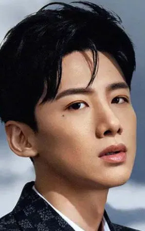 Фотография актёра Бай Цзинтин