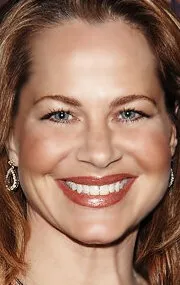 Фотография актёра Дирдри Лавджой