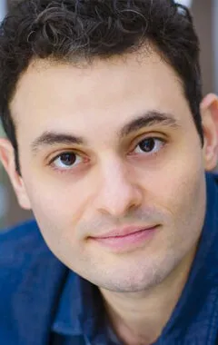 Фотография актёра Ариан Моайед