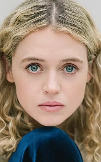 Фотография актёра София Оксенхам