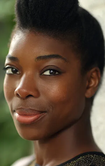 Фотография актёра Энн Огбомо