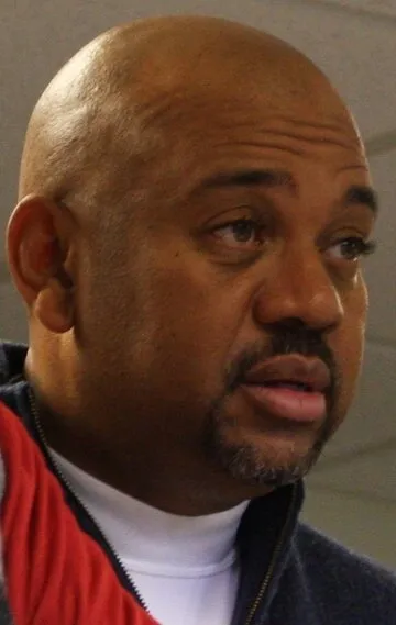 Фотография актёра Майкл Уилбон