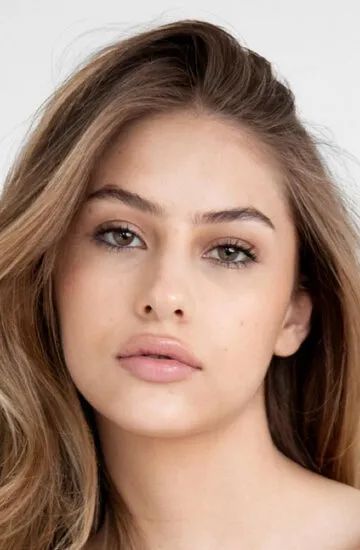 Фотография актёра Виктория Басуа