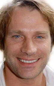 Фотография актёра Тома Жуанне