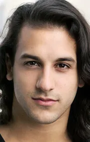 Фотография актёра Дениз Акдениз