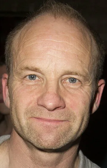 Фотография актёра Эдриан Роулинз