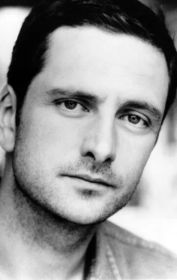 Фотография актёра Николас Гливс