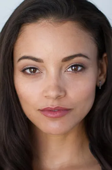 Фотография актёра Габриэль Уолш