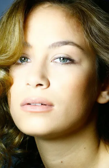 Фотография актёра Бусе Арслан