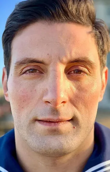 Фотография актёра Тунджай Гюнеш