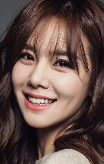 Фотография актёра Ли Ён-ду