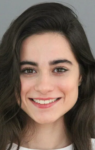 Фотография актёра Мэрвэ Нур Бенги