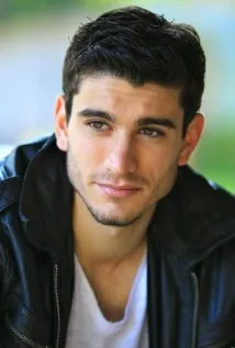 Фотография актёра Джордж Харрисон Ксантис