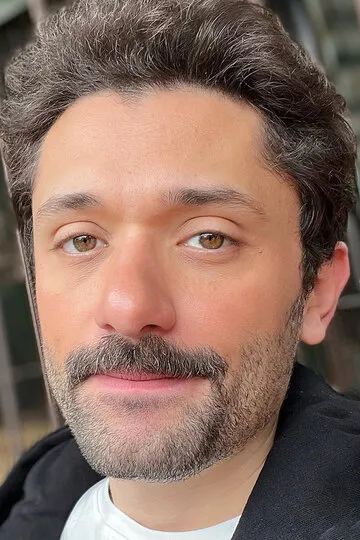 Фотография актёра Карим Махмуд Абделазиз