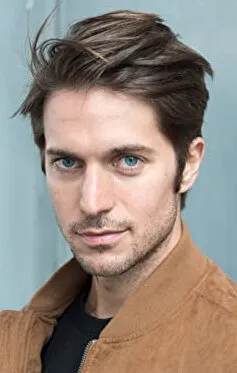Фотография актёра Лукас Браво