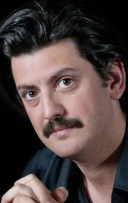 Фотография актёра Левент Аккёк