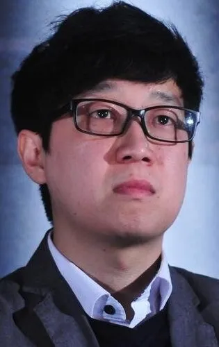 Фотография актёра Хан Джун-хи