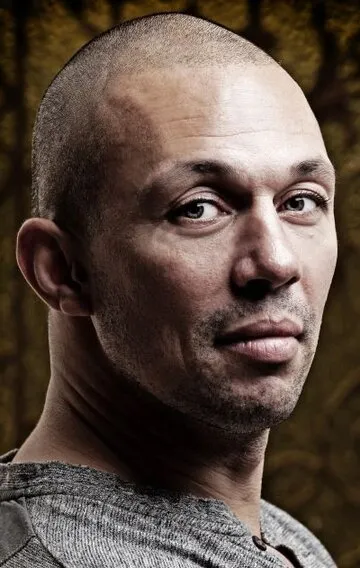 Фотография актёра Жюльен Сери