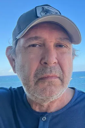 Фотография актёра Метин Гюнай