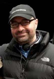 Фотография актёра Саймон Бэрри